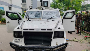 কারখানার ছাদ থেকে লাফ দিয়ে শ্রমিকের মৃত্যু, পুলিশের সাঁজোয়া যান ভাঙচুর