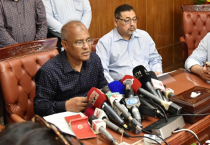 চিহ্নিত সন্ত্রাসী ধরতে চিরুনি অভিযান: স্বরাষ্ট্র উপদেষ্টা