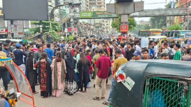 শিক্ষামন্ত্রীর পদত্যাগ দাবিতে সায়েন্স ল্যাব মোড় অবরোধ, তীব্র যানজট
