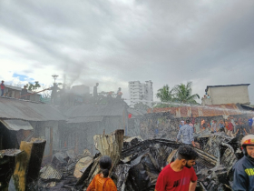 মহাখালীর সাততলা বস্তির আগুন নিয়ন্ত্রণে