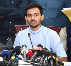 কুমিল্লা–৩ আসন থেকে মনোনয়নপত্র গ্রহণ করলেন আসিফ মাহমুদ