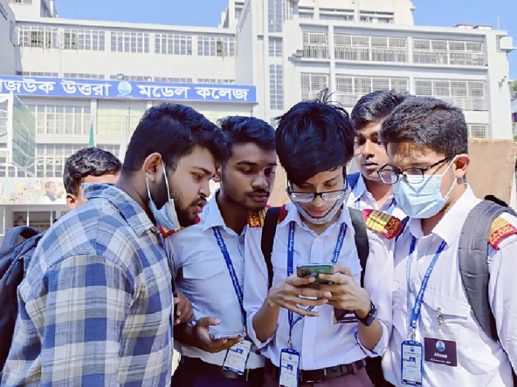এসএসসি ফল প্রকাশ, পাসের হার ৬৮.৪৫ এসএসসি ফল প্রকাশ, পাসের হার ৬৮.৪৫