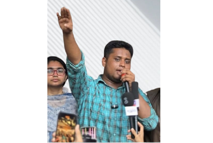 “এখনো ভাড়া বাসায় থাকি, দুর্নীতির প্রশ্নই আসে না”— হাসনাত আবদুল্লাহ “এখনো ভাড়া বাসায় থাকি, দুর্নীতির প্রশ্নই আসে না”— হাসনাত আবদুল্লাহ