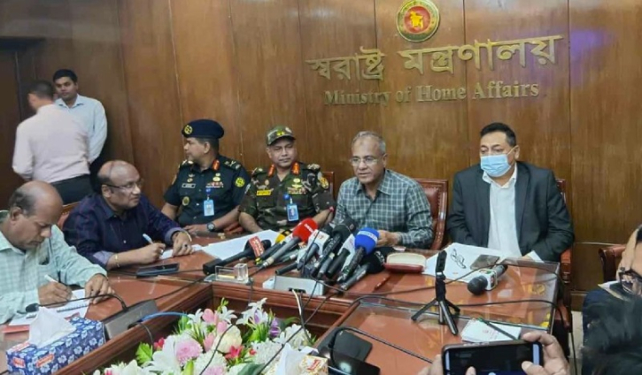 সন্দেহভাজন দেখলে আইনশৃঙ্খলা বাহিনীকে জানানোর আহ্বান স্বরাষ্ট্র উপদেষ্টার