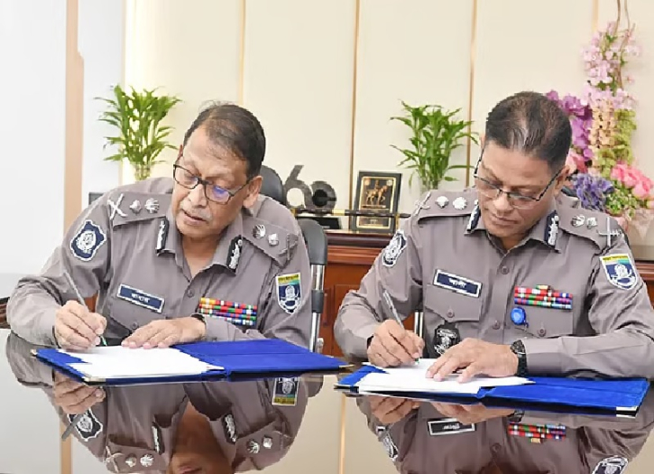 দায়িত্ব নিলেন নতুন আইজিপি আলী হোসেন ফকির
