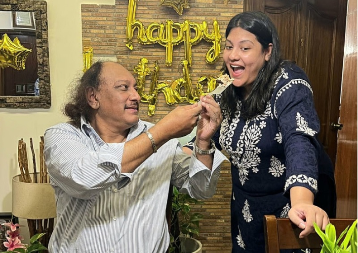 লাইফ সাপোর্টে অভিনেত্রী কারিনা কায়সার, দোয়া চাইলেন কায়সার হামিদ