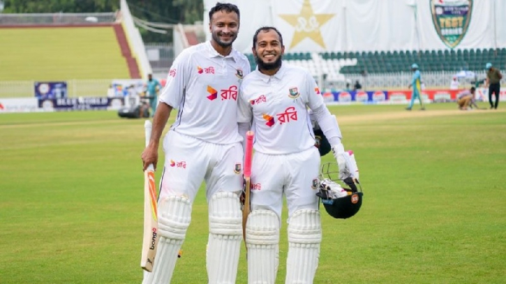 মুশফিকের শততম টেস্টে সাকিবের বিশেষ বার্তা