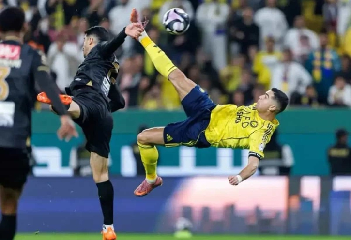 ৪০ বছরেও রোনালদোর অবিশ্বাস্য বাইসাইকেল কিক