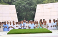 বিএনপির ৪৮তম প্রতিষ্ঠাবার্ষিকীতে জিয়াউর রহমান ও খালেদা জিয়ার সমাধিতে প্রধানমন্ত্রীর শ্রদ্ধা
