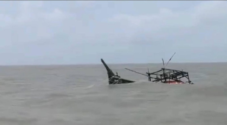 বঙ্গোপসাগরে ট্রলারডুবিতে নিখোঁজ ৫ জেলের লাশ উদ্ধার
